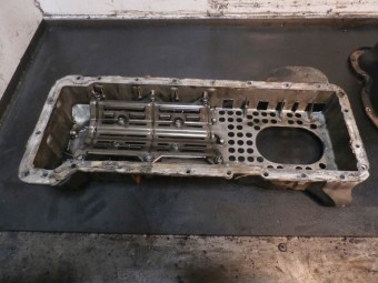 Chevy 6.6L Oil Pan installation